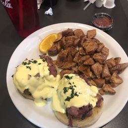 Eggs Benedict Eggs Benedict