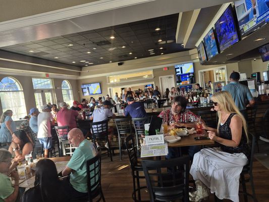 Double Bogeys Tavern & Grille by null