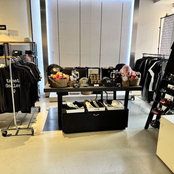 Joe's Jeans Premium Outlets - Women's Clothing Near Me - Las Vegas, Nevada