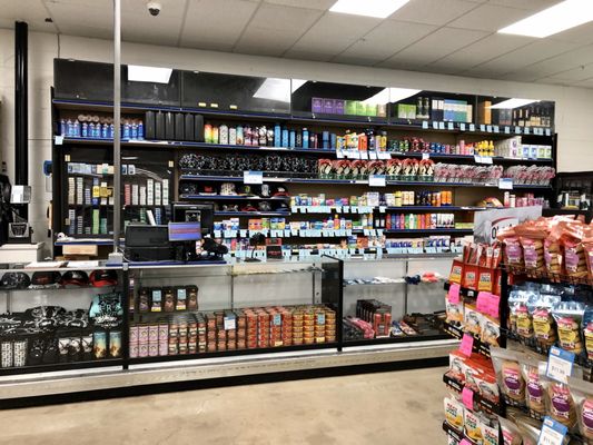 Tamura's Market Wailuku by null