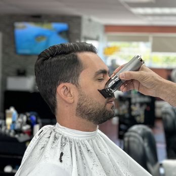 Amici Barber Shop - Barbers Near Me - Miami Beach, Florida