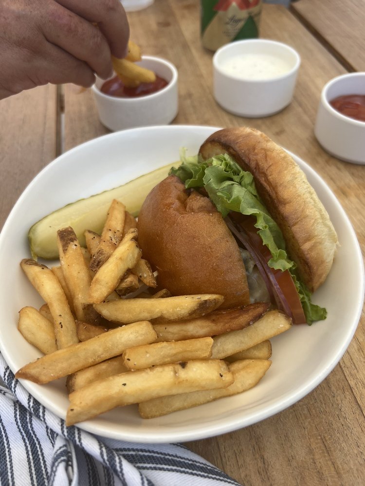 Saguaro Pool Dining at Arizona Biltmore