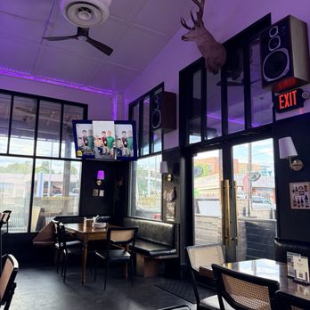 Oribello’s Bar & Kitchen - Entrance - Sports Bars Near Me - Austin, Texas Oribello’s Bar & Kitchen - Entrance - Sports Bars Near Me - Austin, Texas