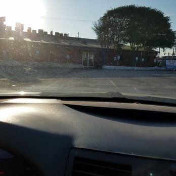 Bud Jones - Empty lot and locked building - Seafood Near Me - San Antonio, Texas