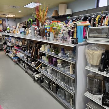 Reva's Resale - Thrift Stores Near Me - Kennewick, Washington