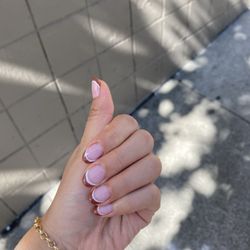 French tip gel manicure