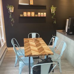 Rosaflorida Coffee - Communal or group table