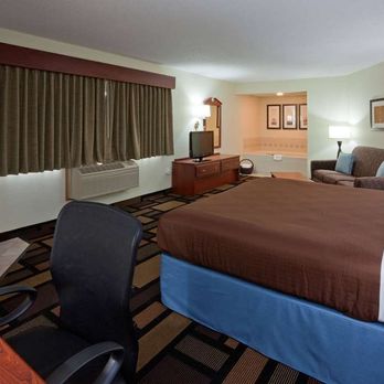 AmericInn Lodges & Suites - Guest room - Hotels Near Me - Austin, Minnesota AmericInn Lodges & Suites - Guest room - Hotels Near Me - Austin, Minnesota