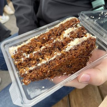 The Free From Bakehouse - Carrot cake - Bakeries Near Me - London, XGL