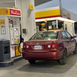 Shell - This is not a parking lot and is against shell employee policy.