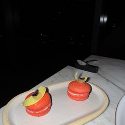 Macrons infuse with tequila