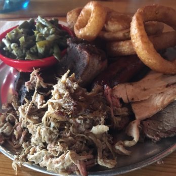Como Smoke and Fire - Sampler platter - Barbeque Near Me - Columbia, Missouri