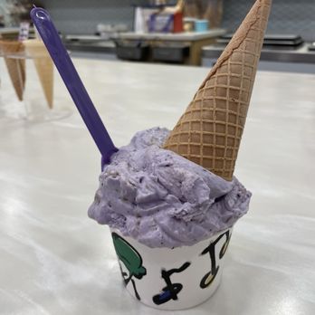 Emack & Bolio's - Vegan Blueberry Pie - Ice Cream & Frozen Yogurt Near Me - Latham, New York