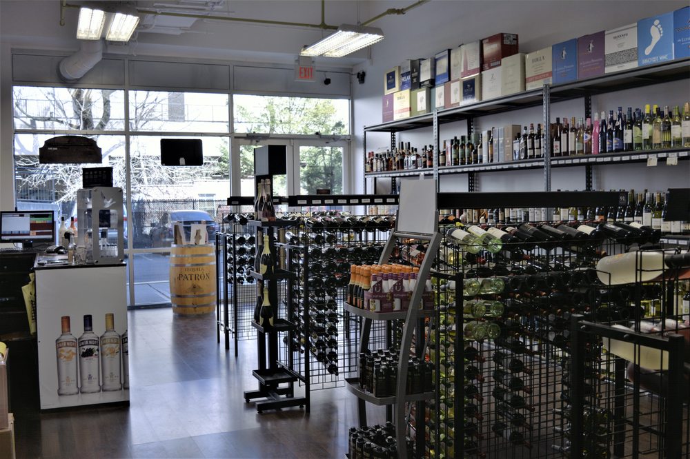 PARKWAY WINE & LIQUOR Updated October 2024 50 Livingstone Ave
