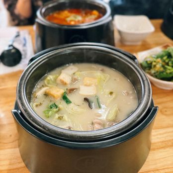 Shi Miao Dao - Original pork bone broth with beef brisket - Chinese Near Me - Falls Church, Virginia Shi Miao Dao - Original pork bone broth with beef brisket - Chinese Near Me - Falls Church, Virginia