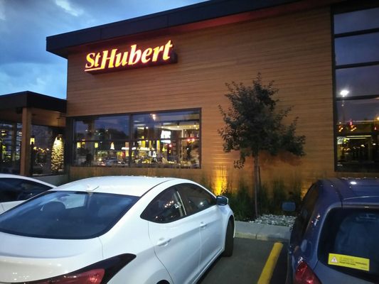 Rôtisserie St-Hubert by null