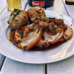 Biergarten Down Town - Braten mit Knödeln (09/2025)