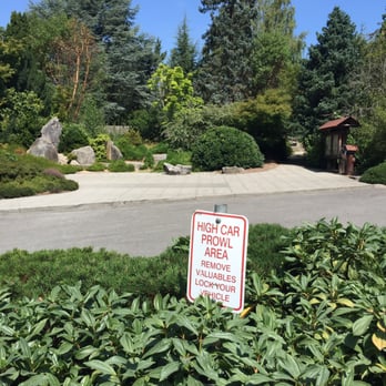 Kubota Garden - Garden entrance and sign in the parking. - Botanical Gardens Near Me - Seattle, Washington Kubota Garden - Garden entrance and sign in the parking. - Botanical Gardens Near Me - Seattle, Washington