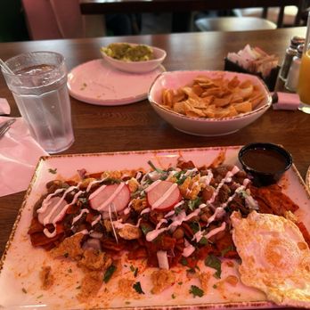 Madres Brunch - Breakfast & Brunch Near Me - Long Beach, California