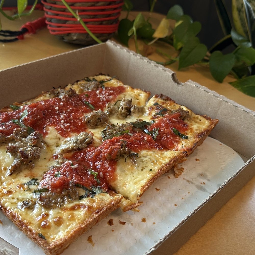 Futuro - Build your Own with Sausage & basil - Pizza Near Me - Indianapolis, Indiana Futuro - Build your Own with Sausage & basil - Pizza Near Me - Indianapolis, Indiana