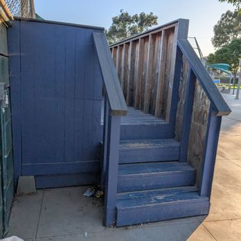Stearns Champions Park - Stairs to the table behind the baseball field - Parks Near Me - Long Beach, California Stearns Champions Park - Stairs to the table behind the baseball field - Parks Near Me - Long Beach, California
