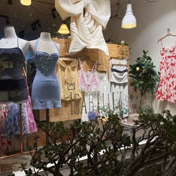 Isabelle's Cabinet - Women's Clothing Near Me - San Clemente, California Isabelle's Cabinet - Women's Clothing Near Me - San Clemente, California