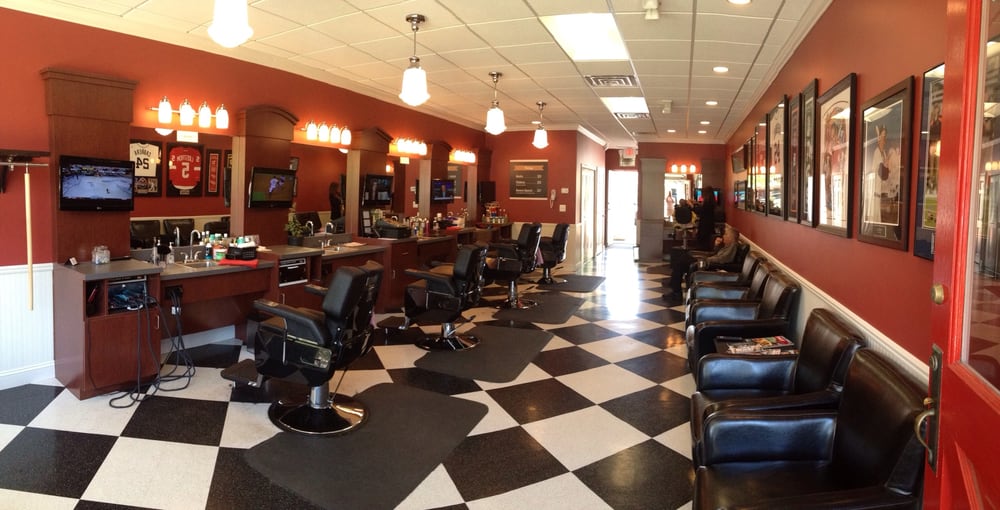 The Family Barbershop Logo