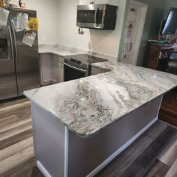 Peninsula in the kitchen. Peninsula in the kitchen.
