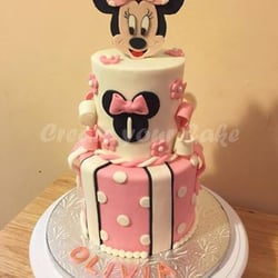 Custom Cakes - Minnie muse cake