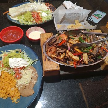 Chavez Mexican Restaurante - Mexican Near Me - Rockford, Illinois Chavez Mexican Restaurante - Mexican Near Me - Rockford, Illinois