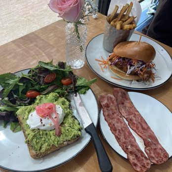 Toast City Diner - avocado toast, turkey bacon, chicken sandwich - Breakfast & Brunch Near Me - Manalapan, New Jersey Toast City Diner - avocado toast, turkey bacon, chicken sandwich - Breakfast & Brunch Near Me - Manalapan, New Jersey