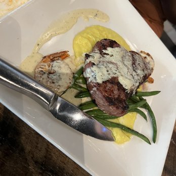 Vino & Vinyl - Wine Bars Near Me - Sugar Land, Texas Vino & Vinyl - Wine Bars Near Me - Sugar Land, Texas