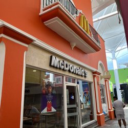 McDonald's - McDonald's - storefront located at La Isla Cancun Shopping Village