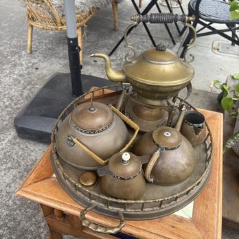 Malaya Tea Room - Outdoor seating and decor - Tea Rooms Near Me - Alameda, California