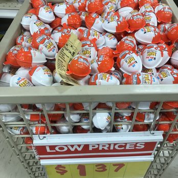 H-E-B - ows a shopping cart full of orange and white cups - Grocery Near Me - Corpus Christi, Texas