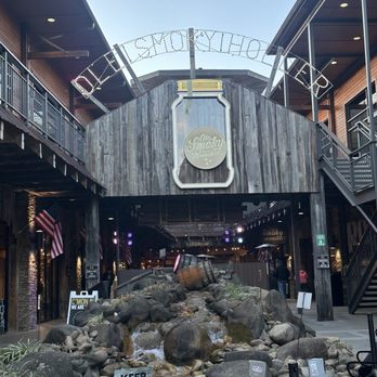 Ole Smoky Distillery "The Holler" - Distilleries Near Me - Gatlinburg, Tennessee Ole Smoky Distillery "The Holler" - Distilleries Near Me - Gatlinburg, Tennessee