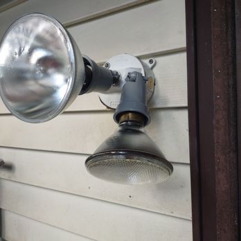 Advanced Electric Servicing - Electricians Near Me - Lindenhurst, New York
