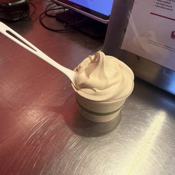 Gott's Roadside - Takeout Window - Vanilla Soft Serve - Ice Cream & Frozen Yogurt Near Me - San Francisco, California Gott's Roadside - Takeout Window - Vanilla Soft Serve - Ice Cream & Frozen Yogurt Near Me - San Francisco, California