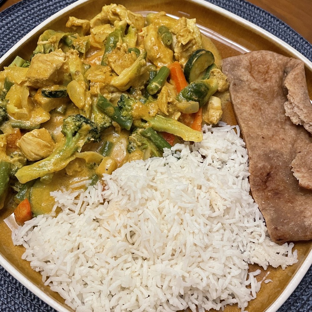Lemongrass - Combo meal with chicken in tomato sauce - Organic Stores Near Me - Tucson, Arizona Lemongrass - Combo meal with chicken in tomato sauce - Organic Stores Near Me - Tucson, Arizona