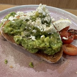 Graze Grill & Bar - Avo smash