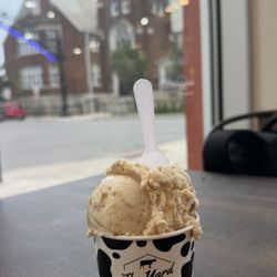 This is a must if your craving ice cream or milk shakes ask for Quan he is so helpful and sweet !