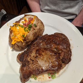 LongHorn Steakhouse - Ribeye - cooked medium rare so the sear on it isn't as great, given the thickness. - Steakhouses Near Me - Centennial, Colorado