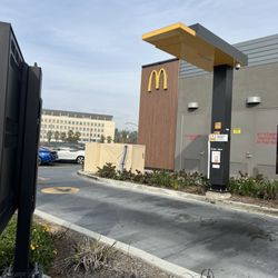 McDonald's - Drive thru view -2023