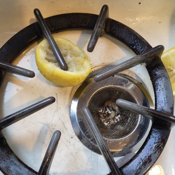 Caty's Cleaning Services - We tray to remove al the spot for the girll stove for deep cleaning - Home Cleaning Near Me