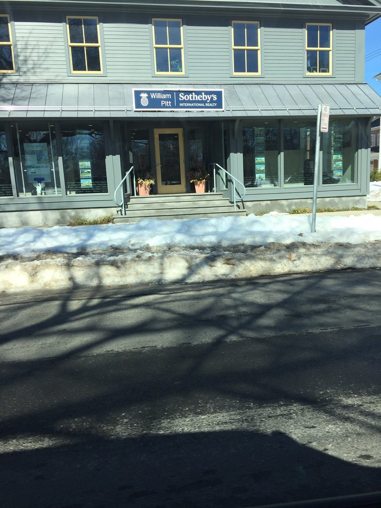 WILLIAM RAVEIS REAL ESTATE Updated August 2024 21 Whitfield St