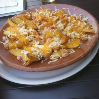 Karpanta - Recomendable patatas a la Karpanta, cocinadas estilo deluxe. - Burgers Near Me - Seville, SE