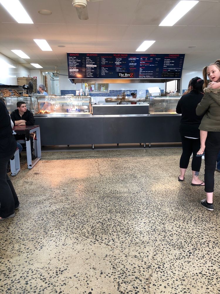 the-boyz-fish-chips-in-portarlington-victoria-at-68-newcombe-st