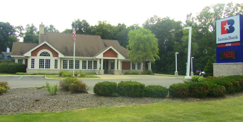 IXONIA BANK Updated July 2024 491 N Main St, Dousman, Wisconsin