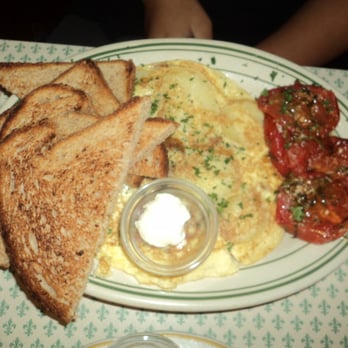 La Note - Potato and carmelized onion omelette - French Near Me - Berkeley, California La Note - Potato and carmelized onion omelette - French Near Me - Berkeley, California