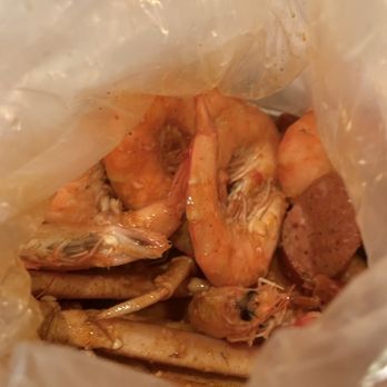 Holly Crab - Snowcrab and shrimp w/head, add sausage - Seafood Near Me - Boston, Massachusetts